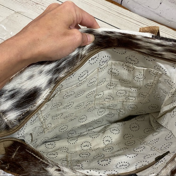 NEW Patchwork Cow Hide Tote Bag - Picture 8 of 8